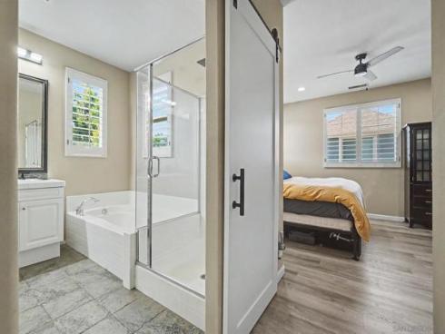 73  Westwind Dr  , Tustin, CA