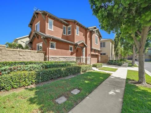 73  Westwind Dr  , Tustin, CA