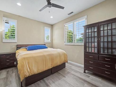 73  Westwind Dr  , Tustin, CA