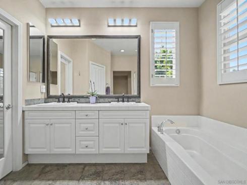 73  Westwind Dr  , Tustin, CA