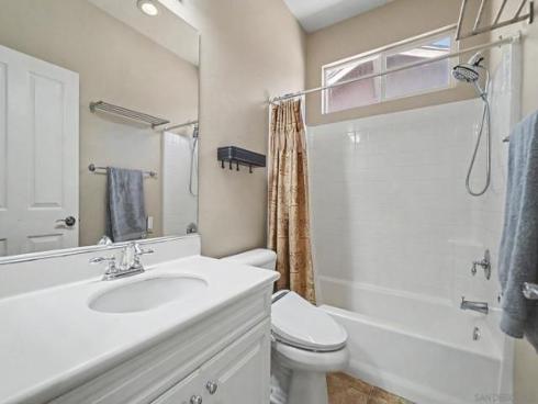 73  Westwind Dr  , Tustin, CA
