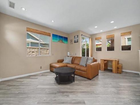 73  Westwind Dr  , Tustin, CA