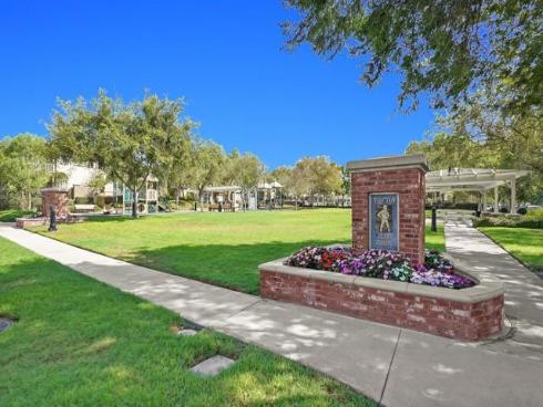 73  Westwind Dr  , Tustin, CA