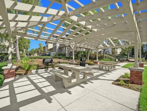 73  Westwind Dr  , Tustin, CA