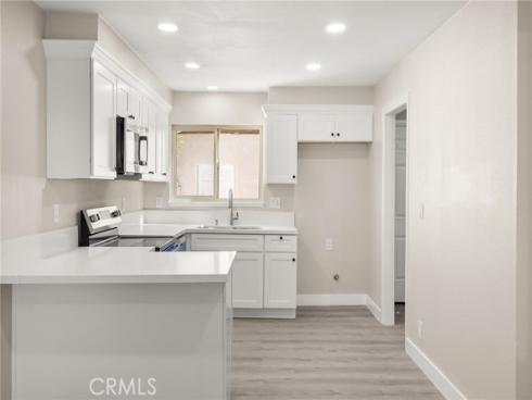 1722  Mitchell  36 , Tustin, CA