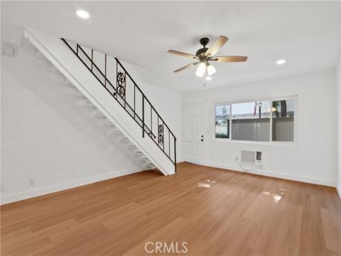 655 W 6th A , Tustin, CA