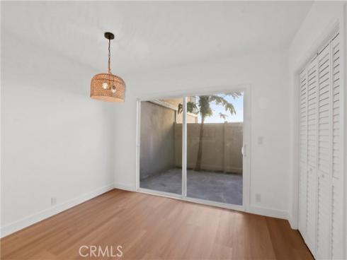 655 W 6th A , Tustin, CA