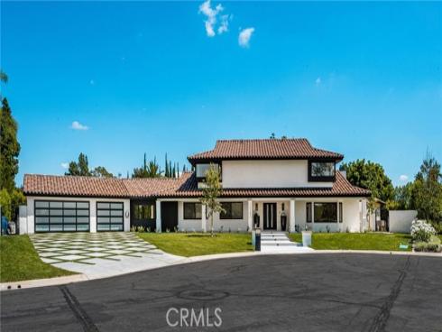 10282 Old Lamplighter Lane