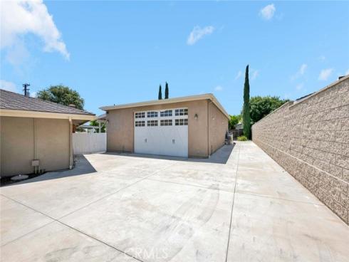 18381 Serrano , Villa Park, CA
