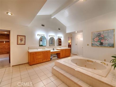 10162 Knuth Circle, Villa Park, CA