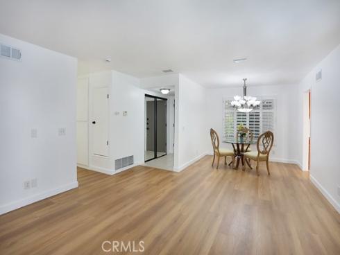 6112  Hefley  49  Street, Westminster, CA