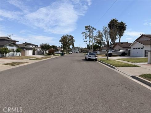 15792  Las Nubes  , Westminster, CA