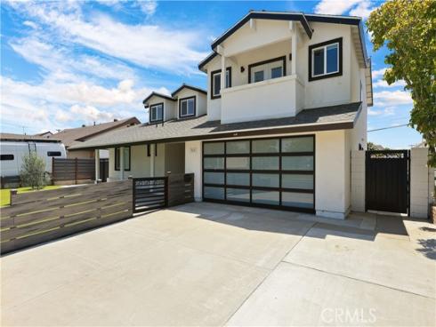 13631 University , Westminster, CA