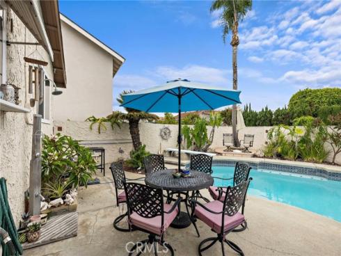 14122  Uxbridge   Street, Westminster, CA