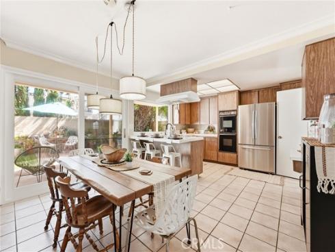 8821  Tamarisk  , Westminster, CA