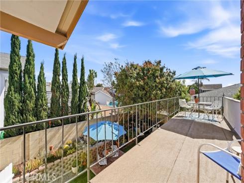 8821  Tamarisk  , Westminster, CA