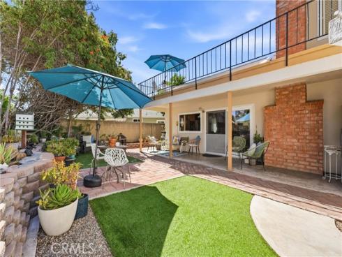 8821  Tamarisk  , Westminster, CA