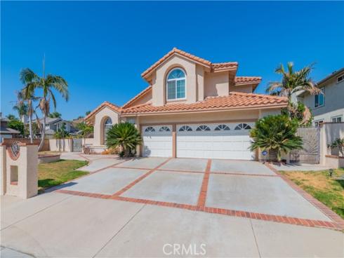 28105 Hollyberry Lane