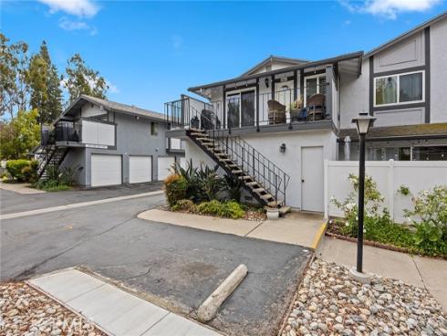 6431  New Gate  , Yorba Linda, CA