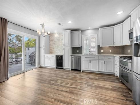 6431  New Gate  , Yorba Linda, CA