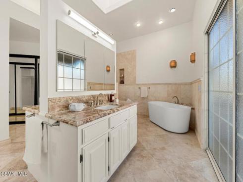 22470  Mission Hills   Lane, Yorba Linda, CA