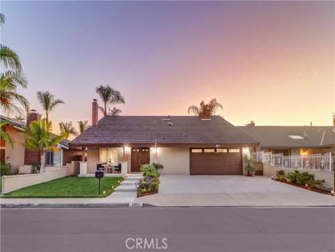 5851  Walnut Creek  , Yorba Linda, CA