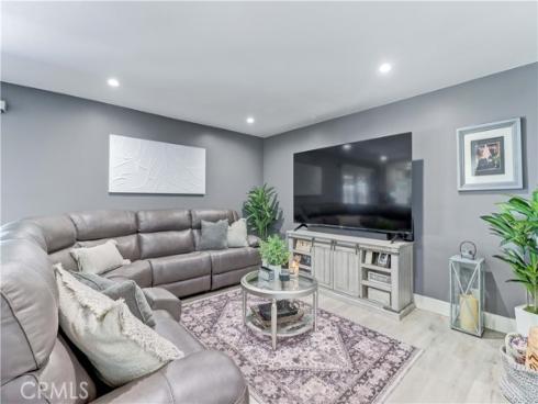 5851  Walnut Creek  , Yorba Linda, CA