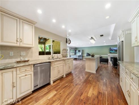 6000  Highland  , Yorba Linda, CA