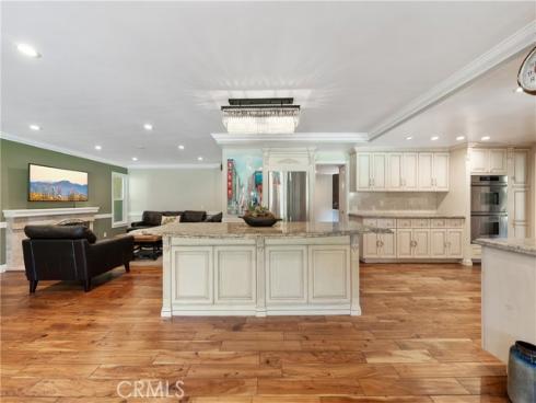6000  Highland  , Yorba Linda, CA
