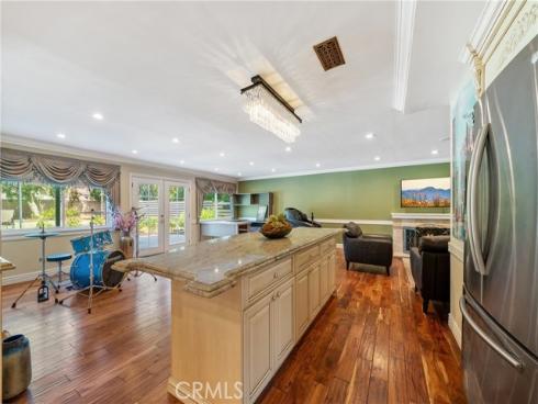 6000  Highland  , Yorba Linda, CA