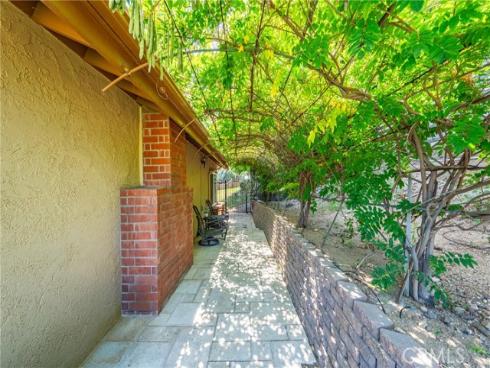 6000  Highland  , Yorba Linda, CA
