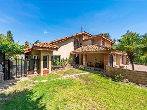 6000  Highland  , Yorba Linda, CA