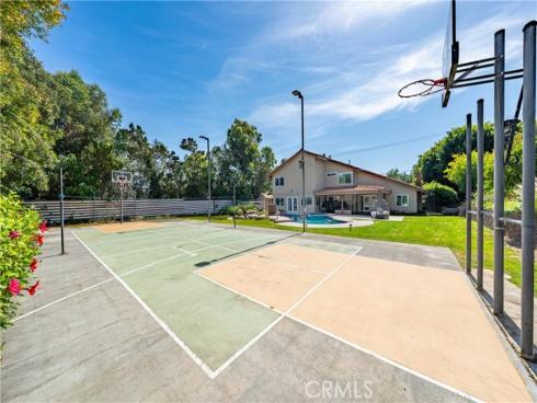 6000  Highland  , Yorba Linda, CA