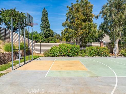 6000  Highland  , Yorba Linda, CA